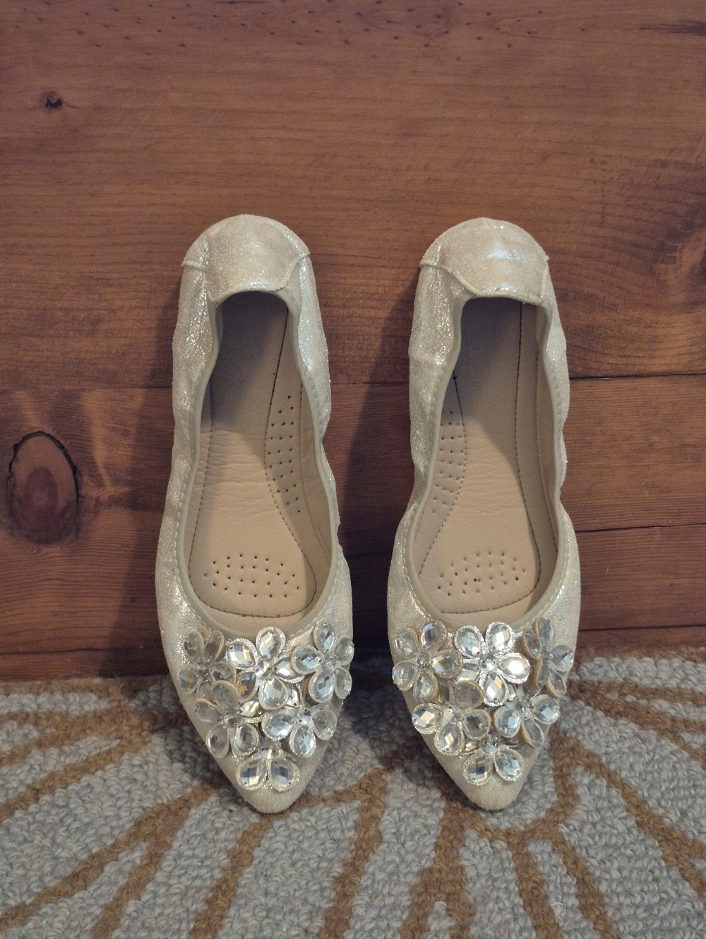 Guansitu Women's Sparkle Pointed Toe Ballet Flats Size Eur 39 Or US 8.5